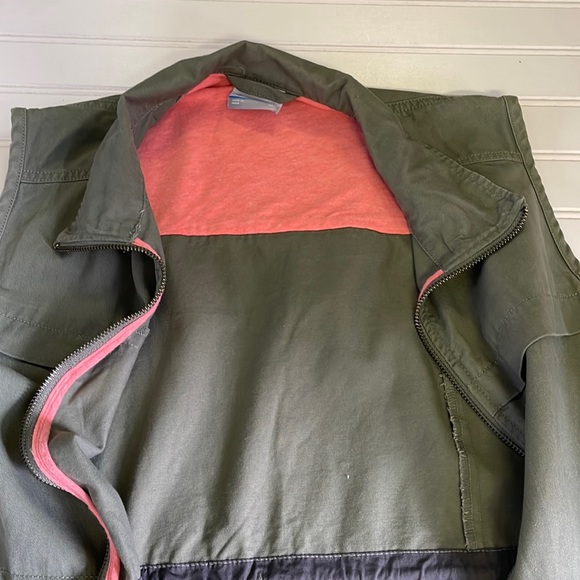 Columbia Army Green Vest - Picture 13 of 16